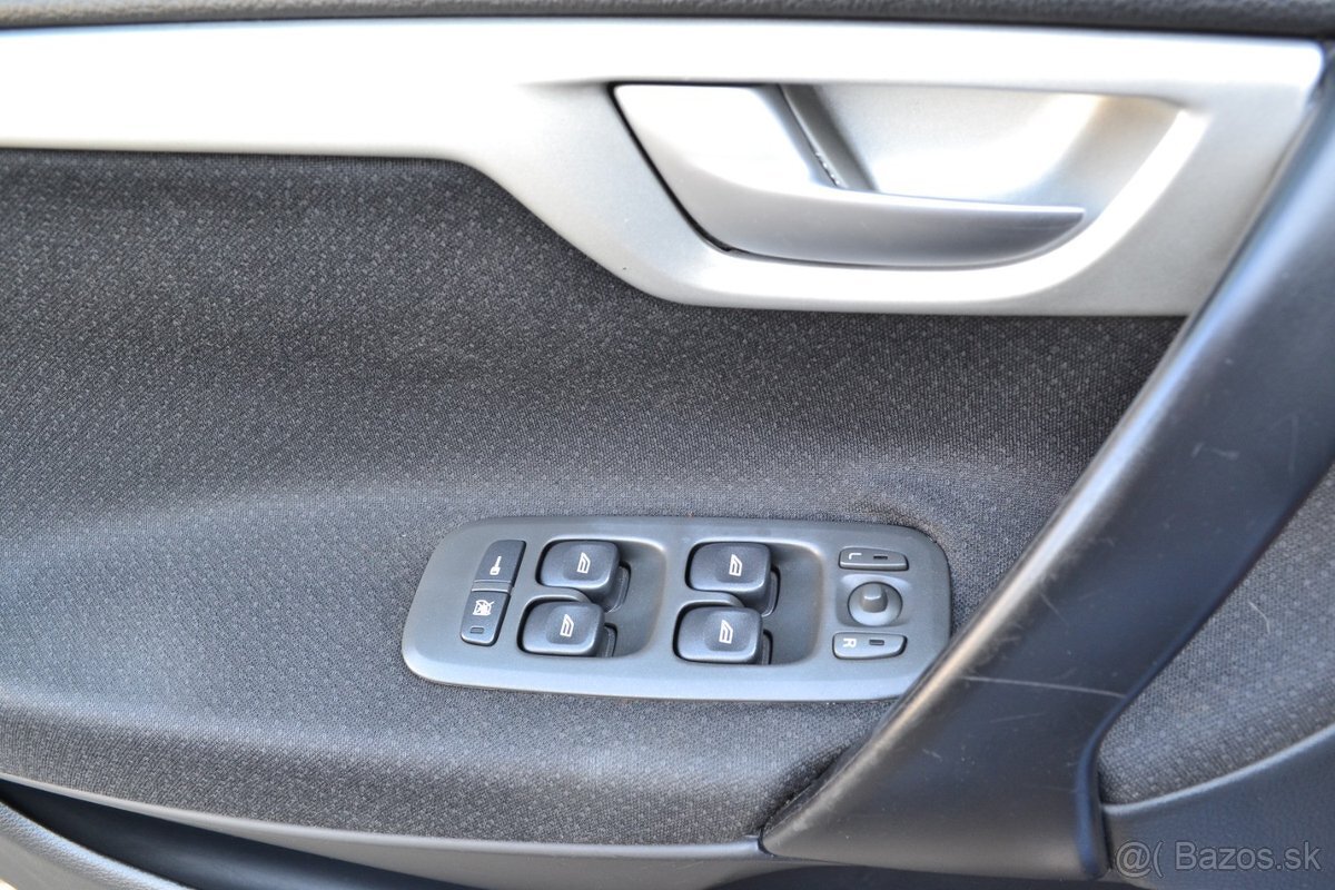 Volvo S60 2.4 D5 - 16