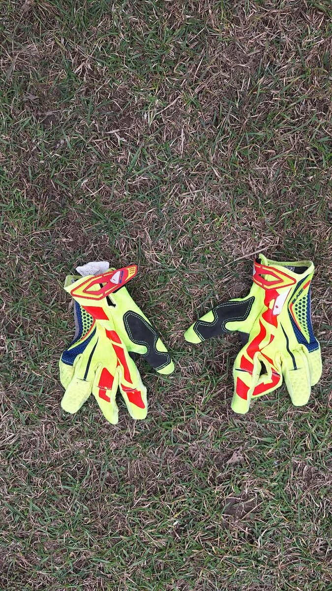 Motocrossova výstroj - 16