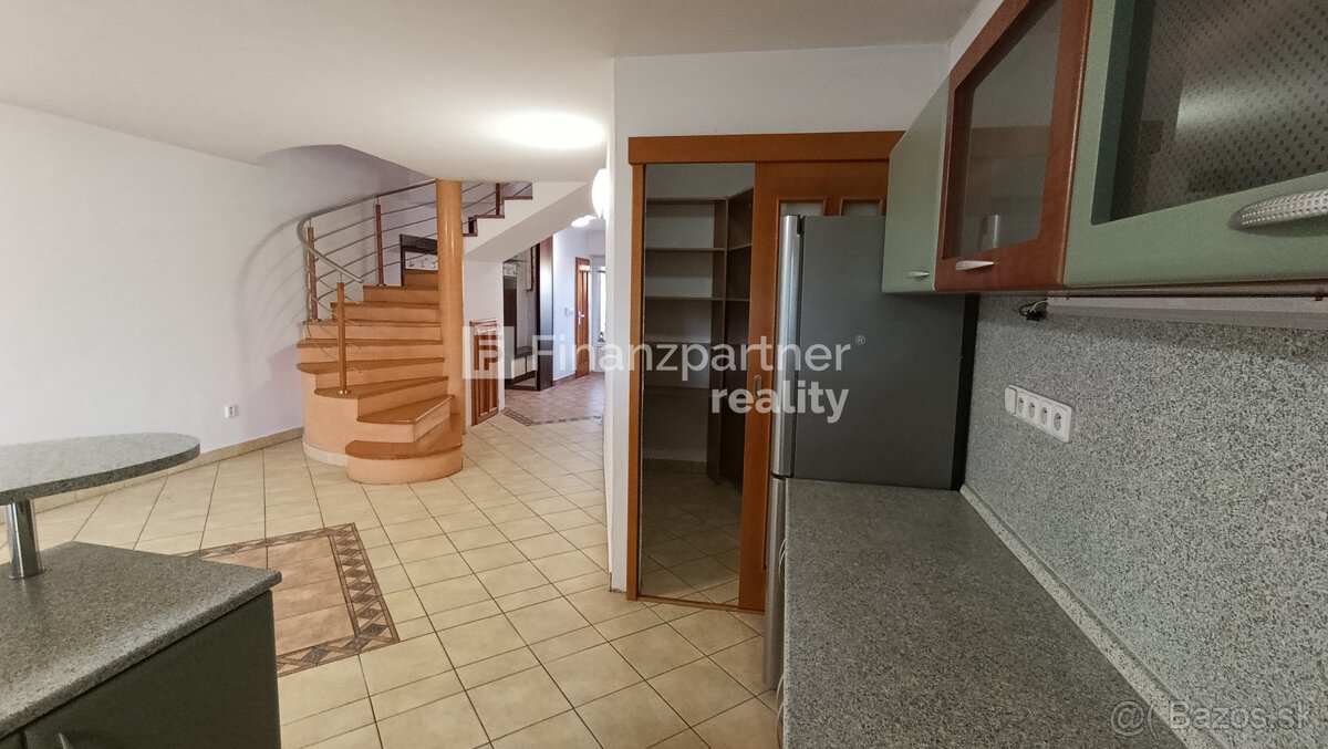 Výnimočná architektúra, dom, Šintava, Sereď - 16