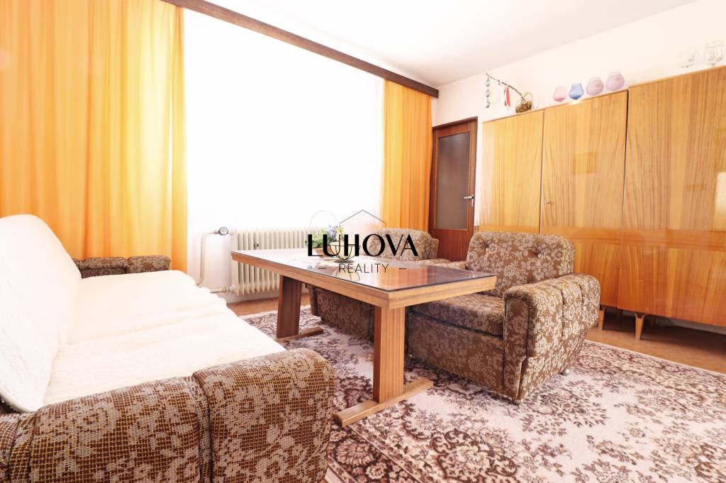 Rodinný dom s krásnou záhradou - 16