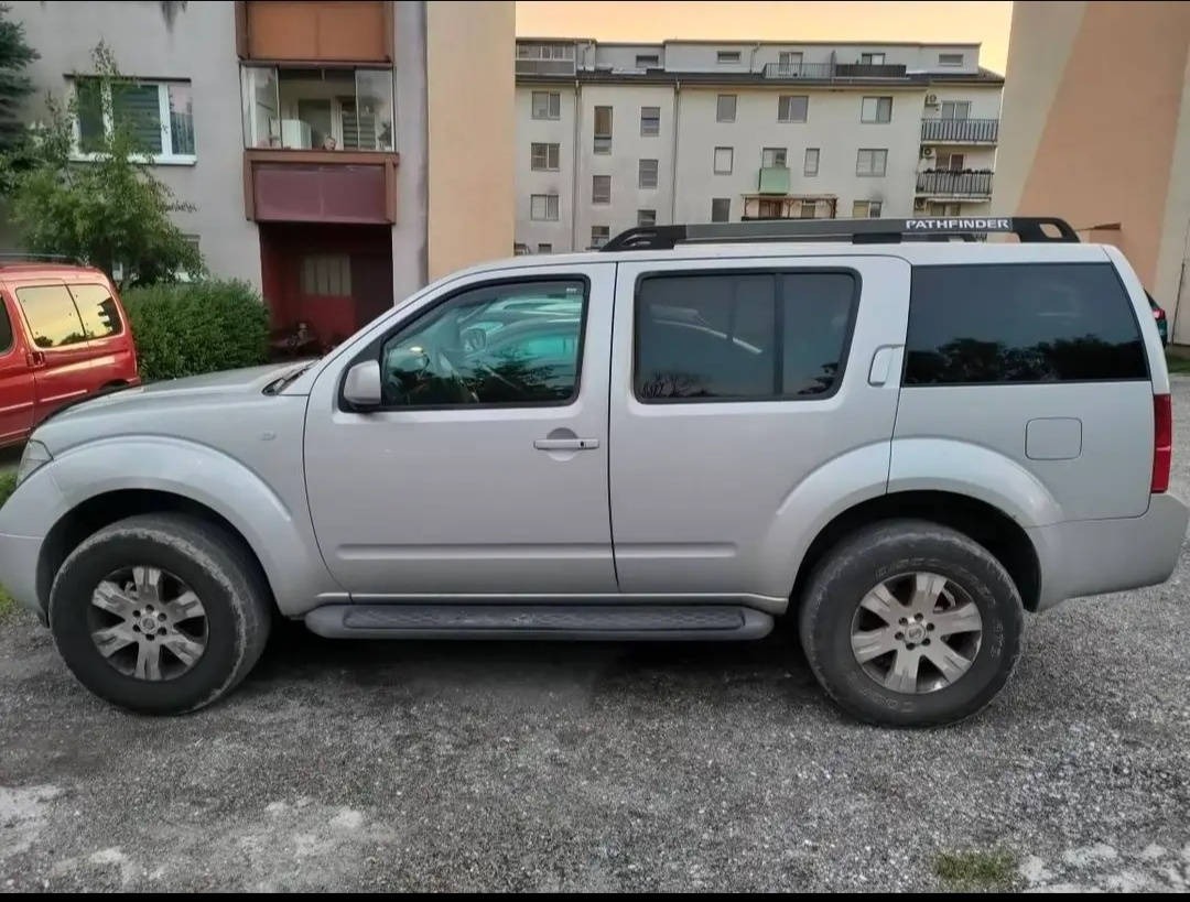 Nissan Pathfinder R51 128kW r.2006 - 16
