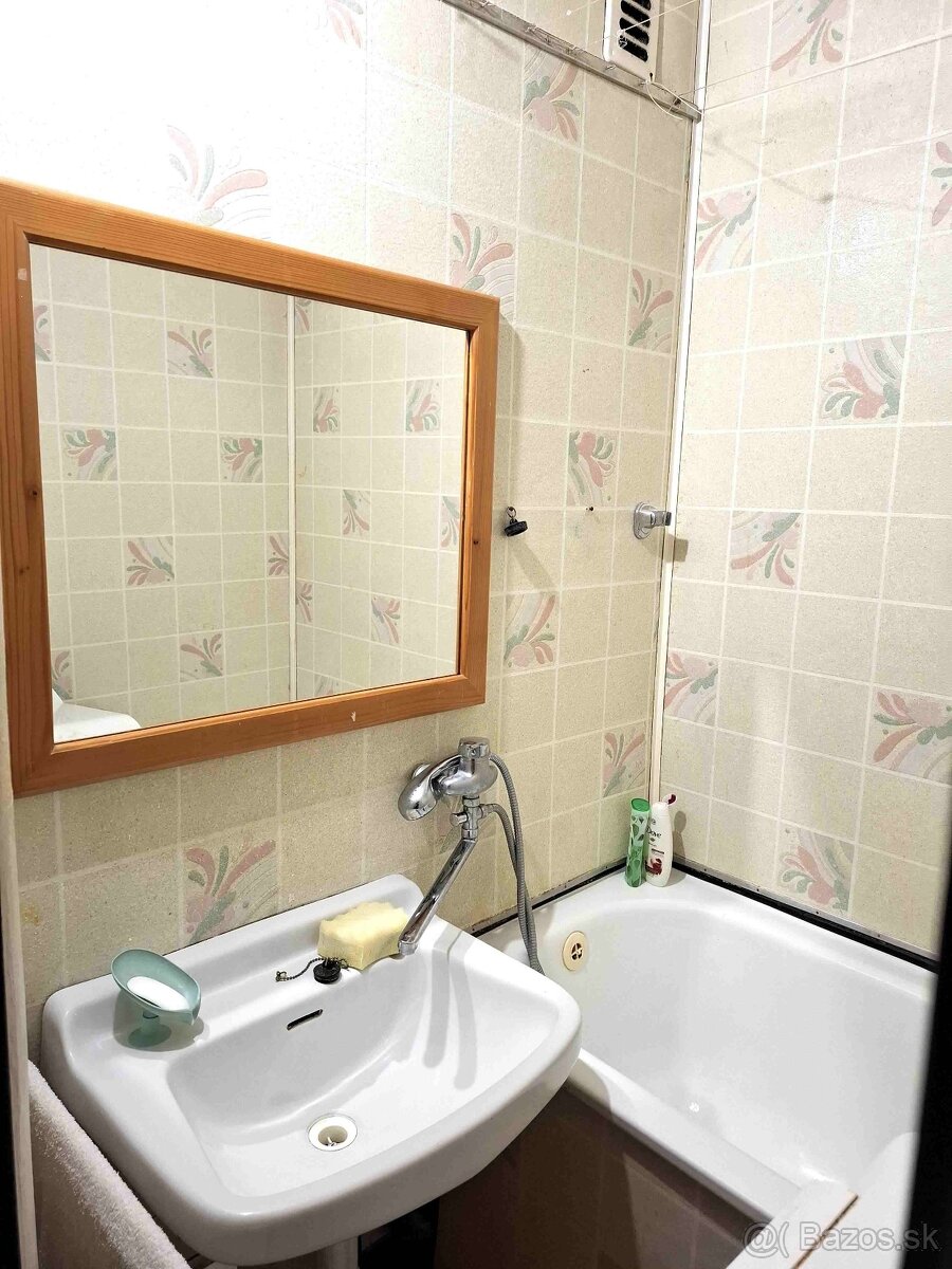 Pôvodný stav: 3 iz., Mládežnícka ul., B.Bystrica,159 000,-€ - 16
