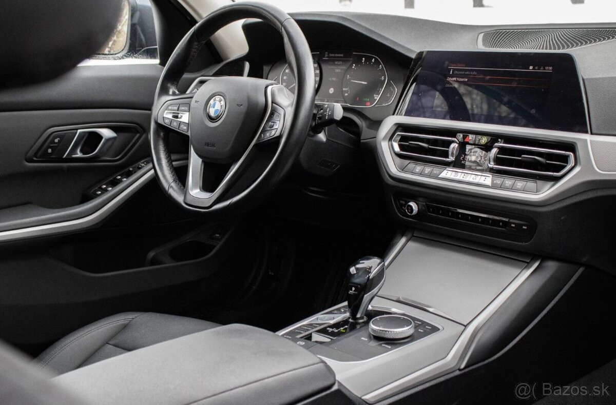 BMW Rad 3 Touring 318i A/T - 16