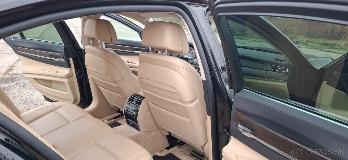 BMW 740d xDrive - 16