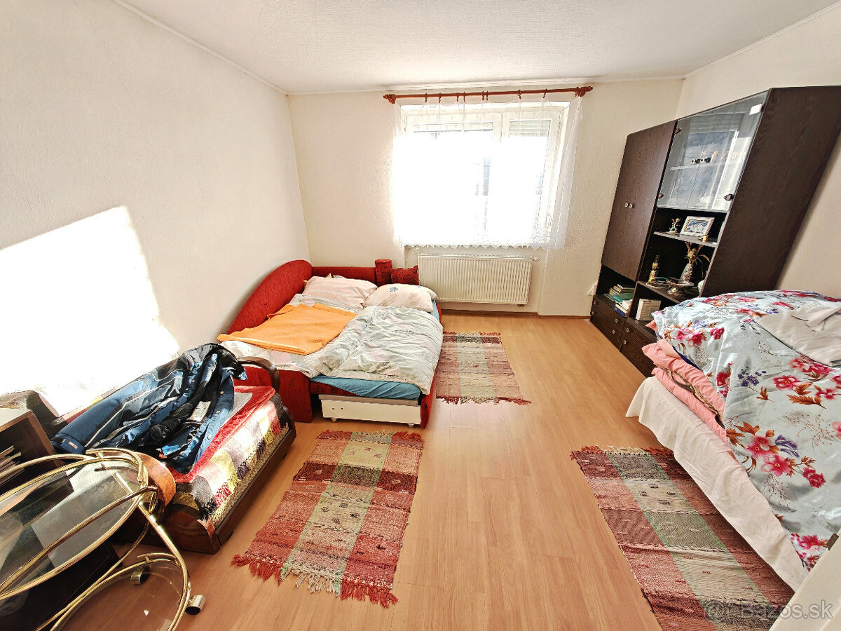 Výhradne: 5-izb. Dom, 1066 m2, Garáž, Klátova Nová Ves - 16