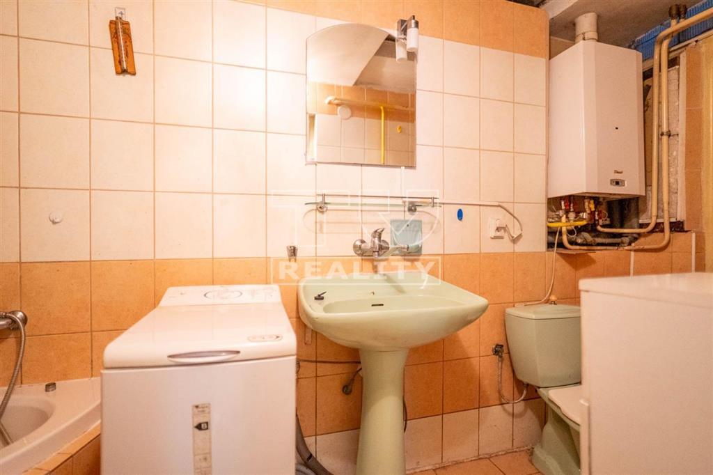 EXKLUZÍVNE IBA U NÁS RODINNÝ DOM VYHNE, POZEMOK 820 M2 - 16