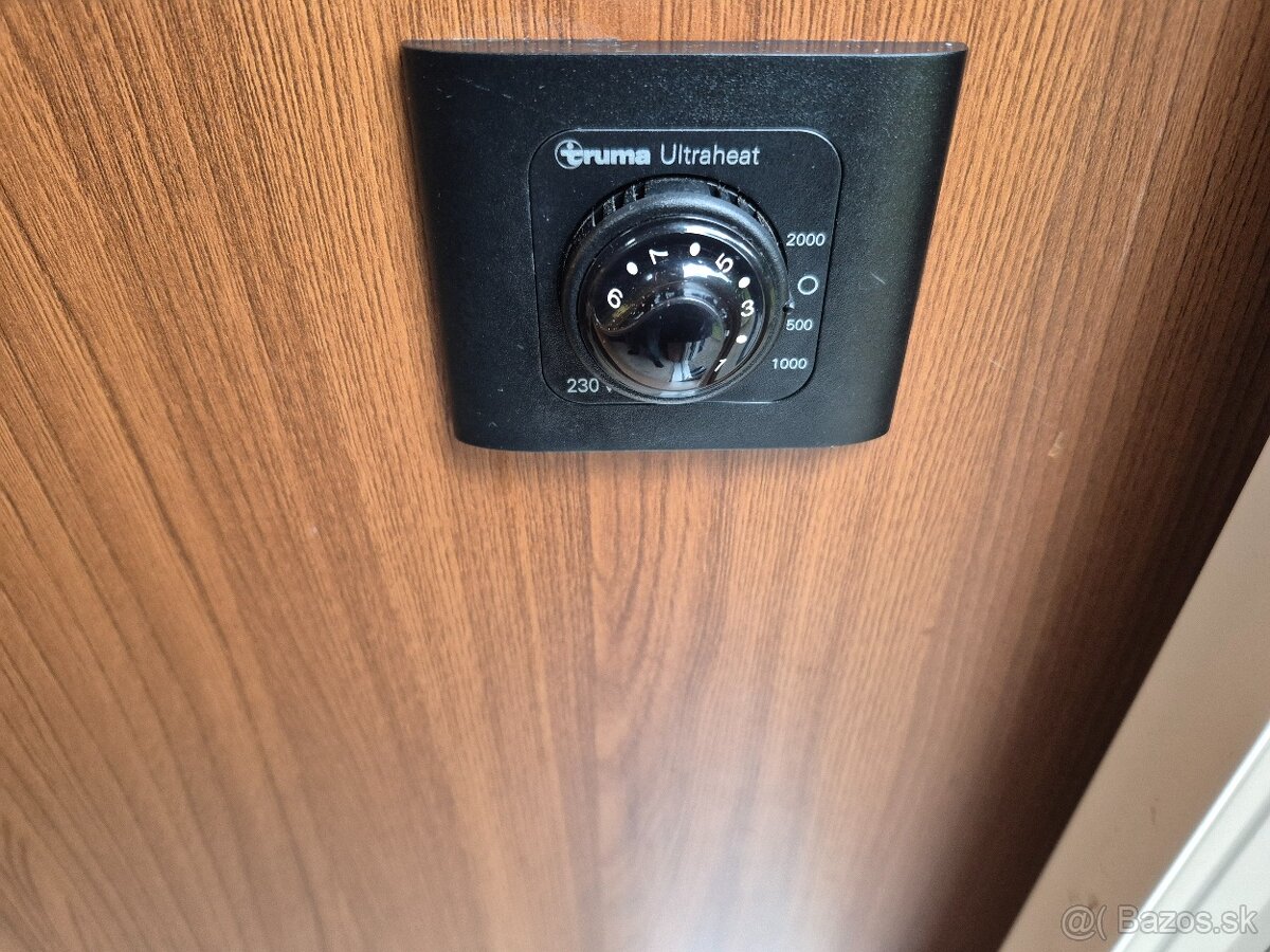 Obytný přívěs Hobby Excellent 560 KMFe - 16