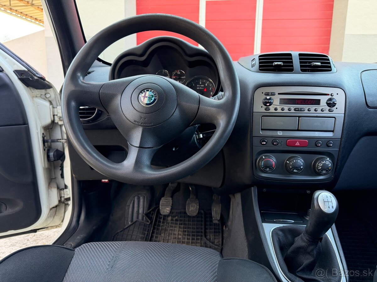 Alfa Romeo 147 1.6 - 16
