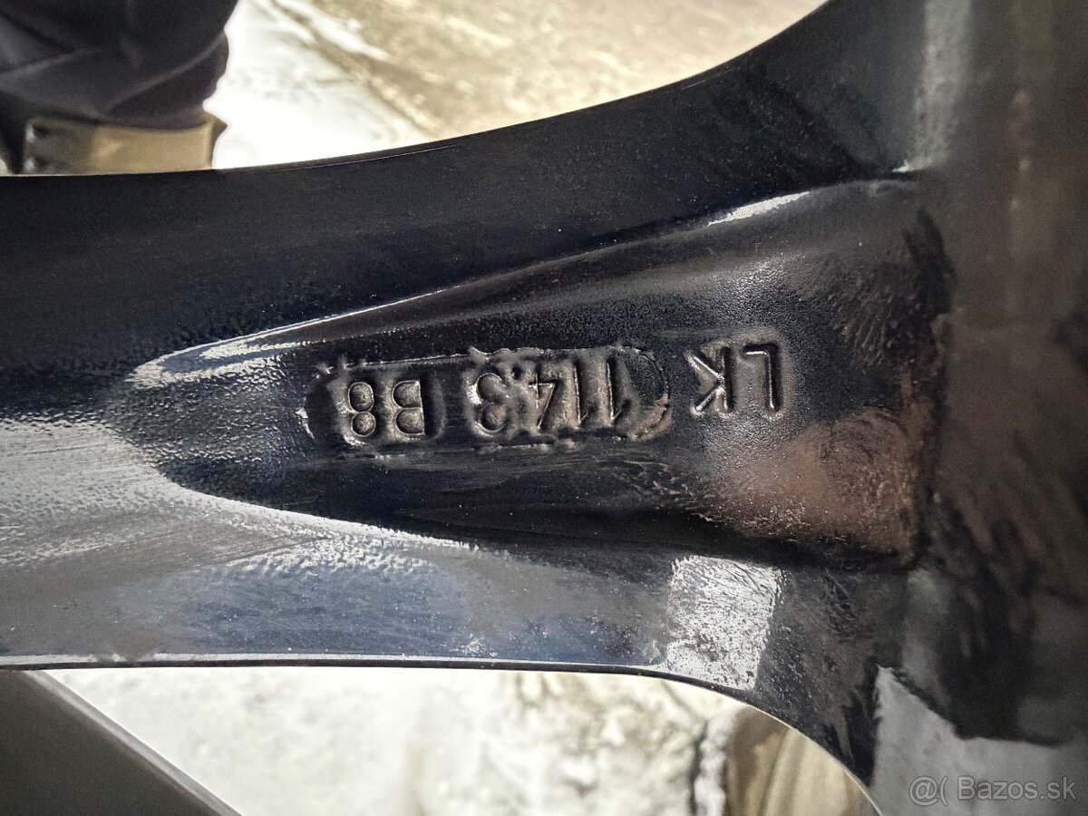 5X114,3 225/60R17 - 16