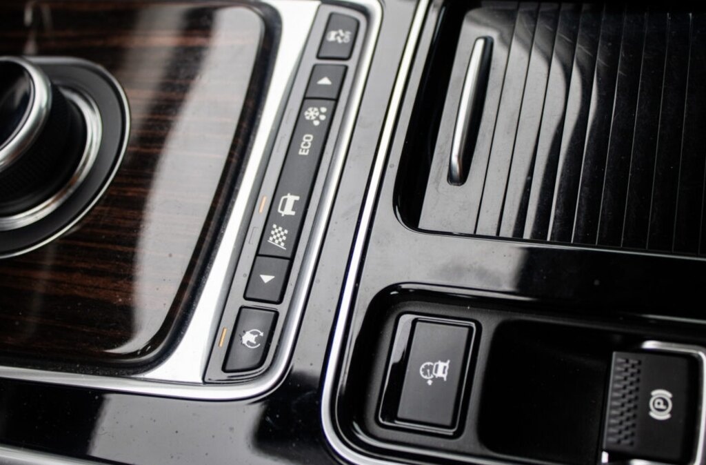 Jaguar XF 177kW (2017) - 16