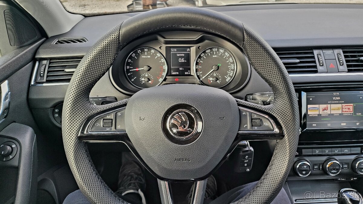 Škoda Octavia Combi 2.0 TDI Ambition DSG - 16