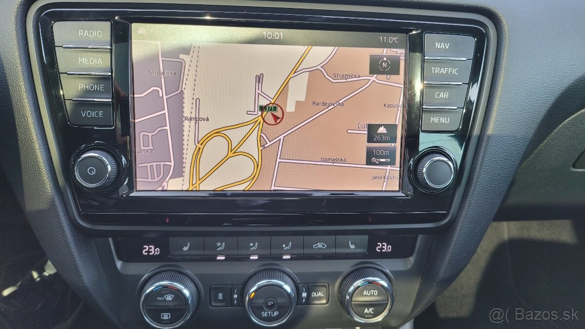 Škoda Octavia Combi 2.0 TDI DPF RS DSG - 16