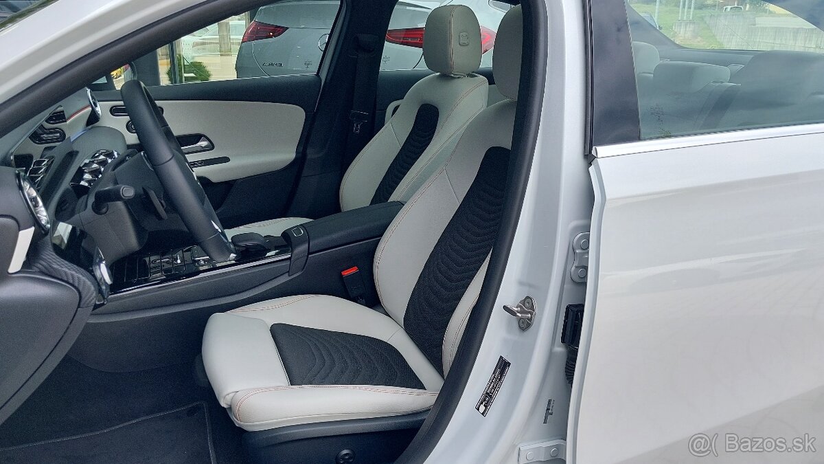 Mercedes-Benz A 180 sedan - 16