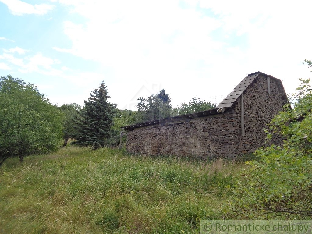 VÝRAZNE ZNÍŽENÁ CENA - Pôvodné gazdovstvo v peknom prostre - 16