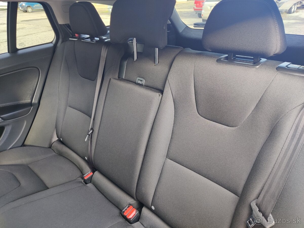 Volvo V60 - 16