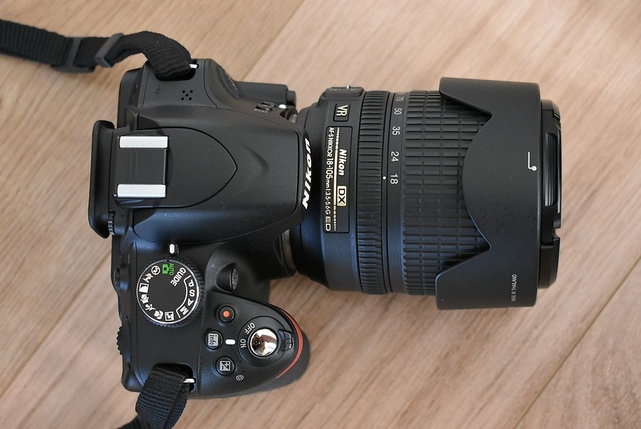 Nikon d3200 s VR AF 18-105 + brasna - nafotene 9 tisic.snim. - 16