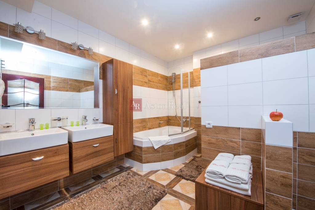 EXKLUZÍVNE - PREDAJ - HOTEL Liptovský Ján, 25 izieb, 7334 m2 - 16