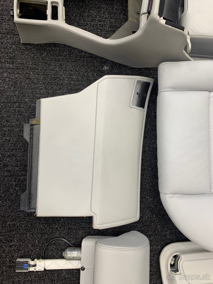 Biely interiér pre bmw e32 long - 16