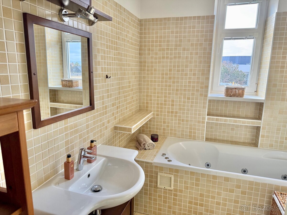 Jedinečný 3 izbový byt Staré Mesto 115m2 - 16