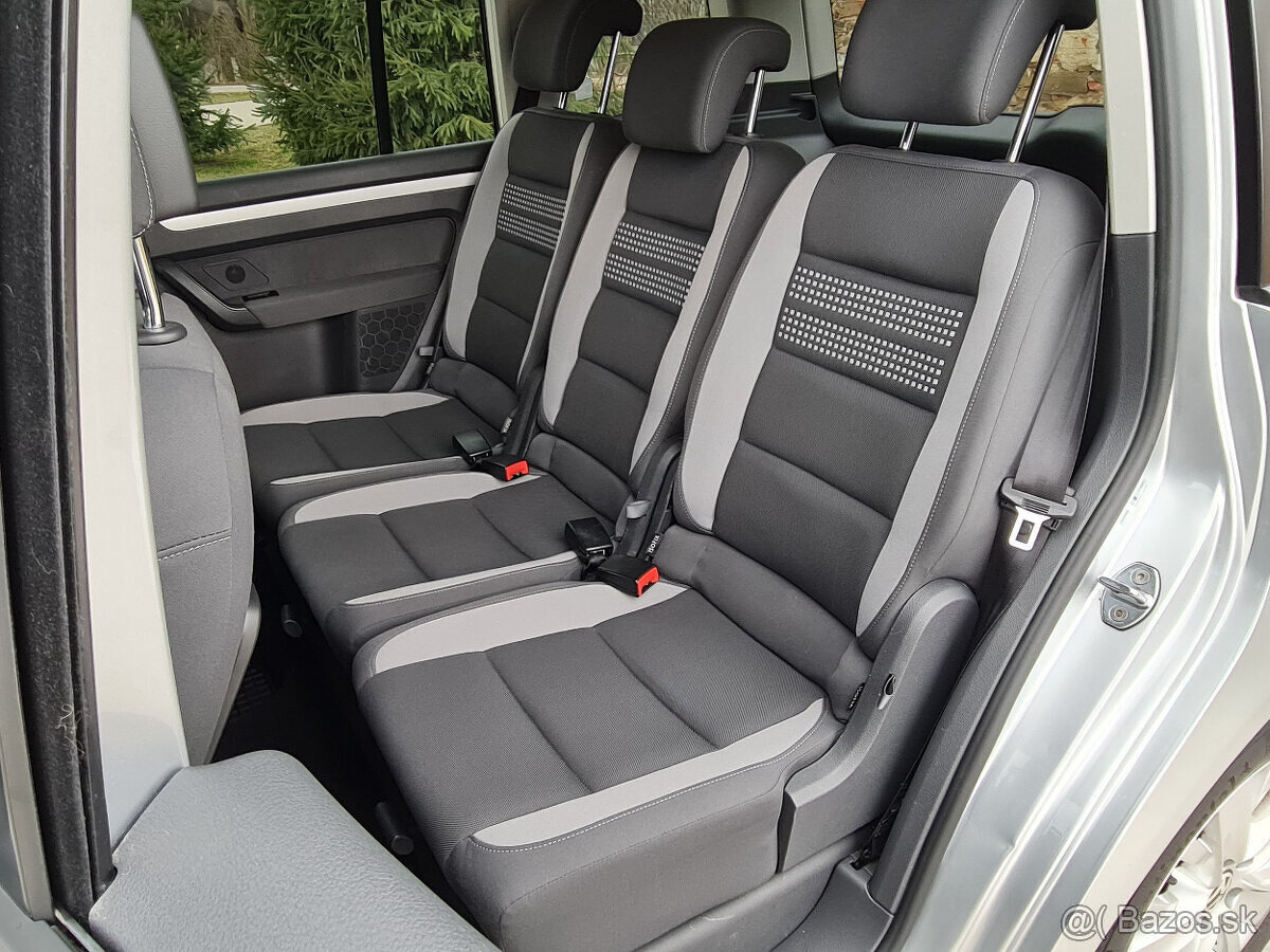 Volkswagen Touran 2.0 TDI DSG Premium Comfortline - 16