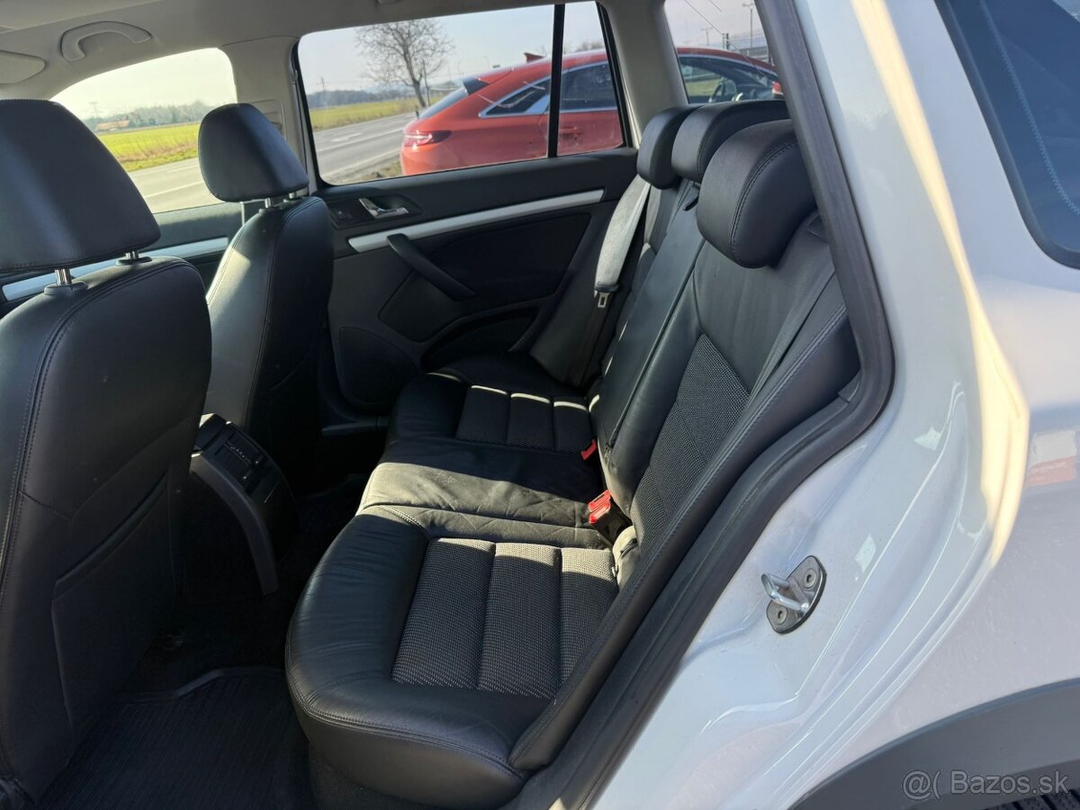 Škoda Octavia Combi 2.0 TDI CR DPF 4x4 Scout - 16