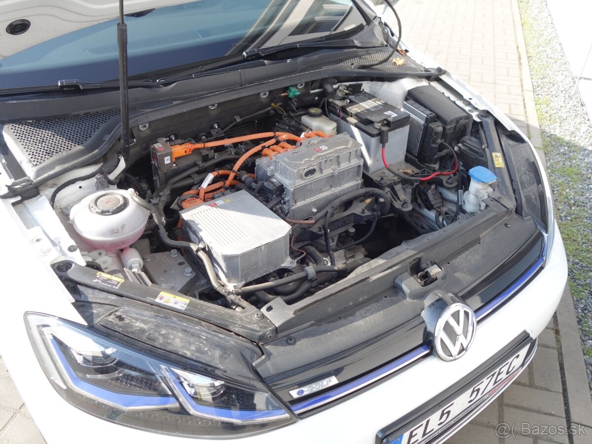 Golf VII Lim. e-Golf, 100kW, Virtual kokpit, DPH - 16