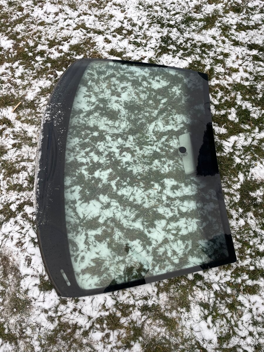 Rozpredám Škodu Octavia 2 Sedan - 16