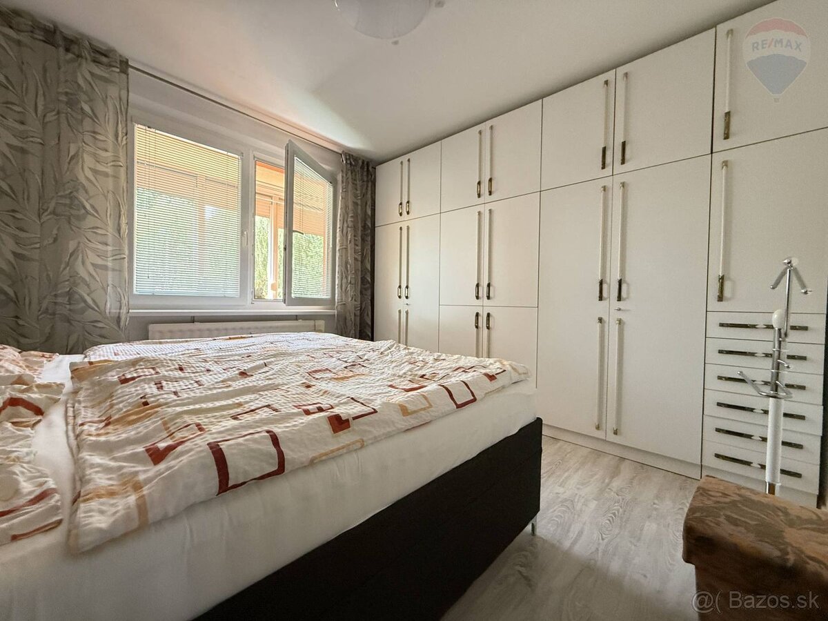 PRENÁJOM: 4IZBOVÝ BYT, DUNAJSKÁ STREDA - NÁM. SNP - 16