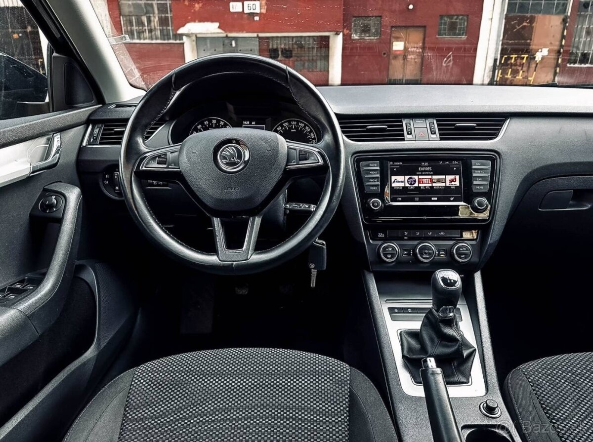 Škoda Octavia Combi 1.6 TDI 110k Active - 16