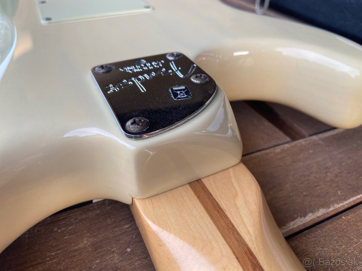 Fender Deluxe Stratocaster USA 2006 - 16