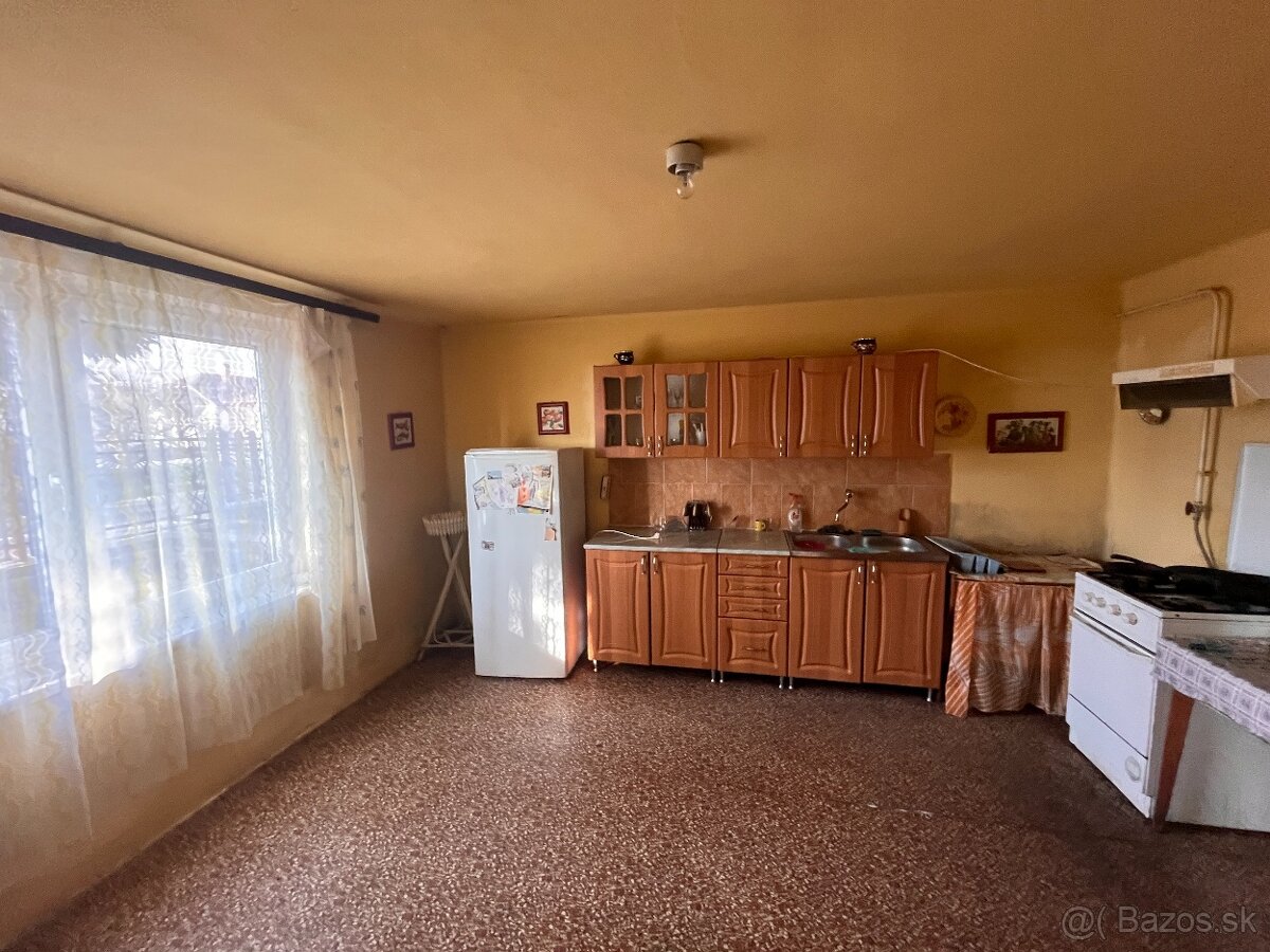 MAĎARSKO - SZALONNA - 5 IZBOVÝ ZREKONŠTRUOVANÝ RD - 16