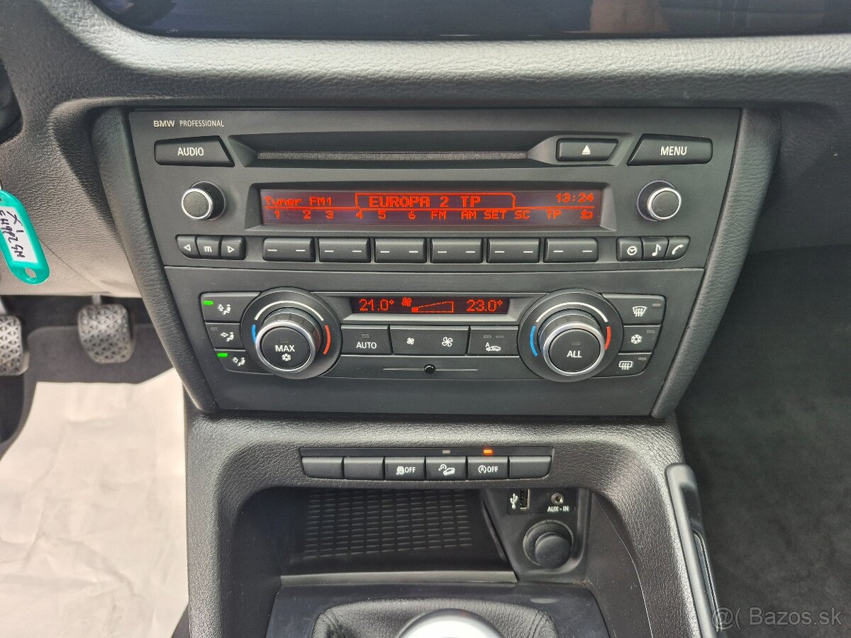 BMW X1 xDrive 18d / AKCIA - 16