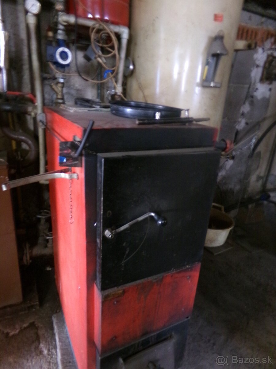 Na predaj rodinný dom v Hosťovciach - 16