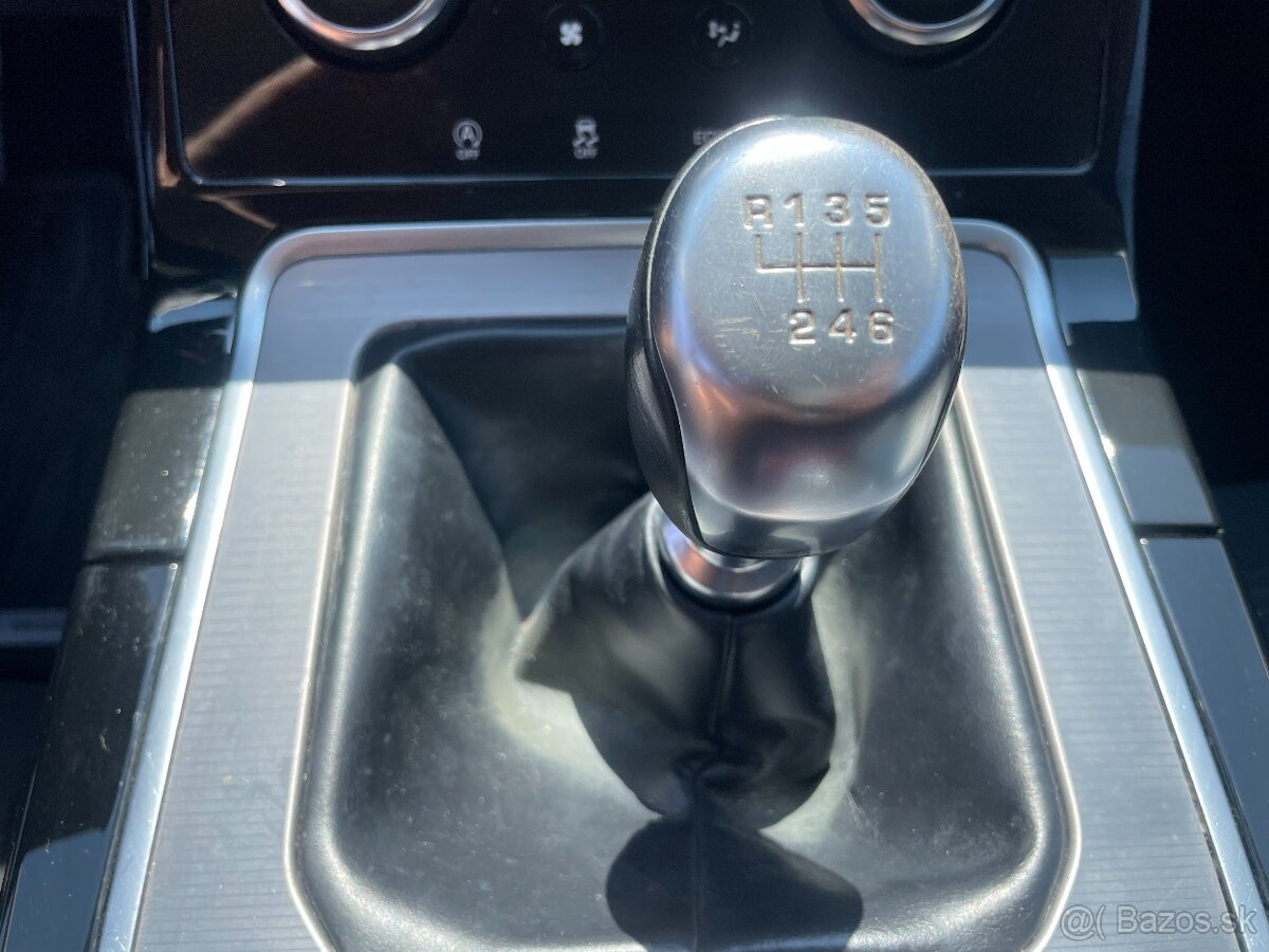 LAND ROVER EVOQUE 2,0D150 4x4 Manual LED 2020 - 16