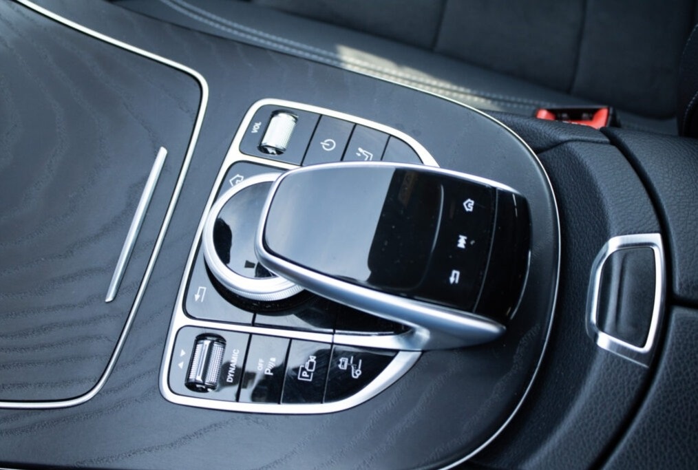 Mercedes Benz E 300 de T Avantgarde (2020) - 16