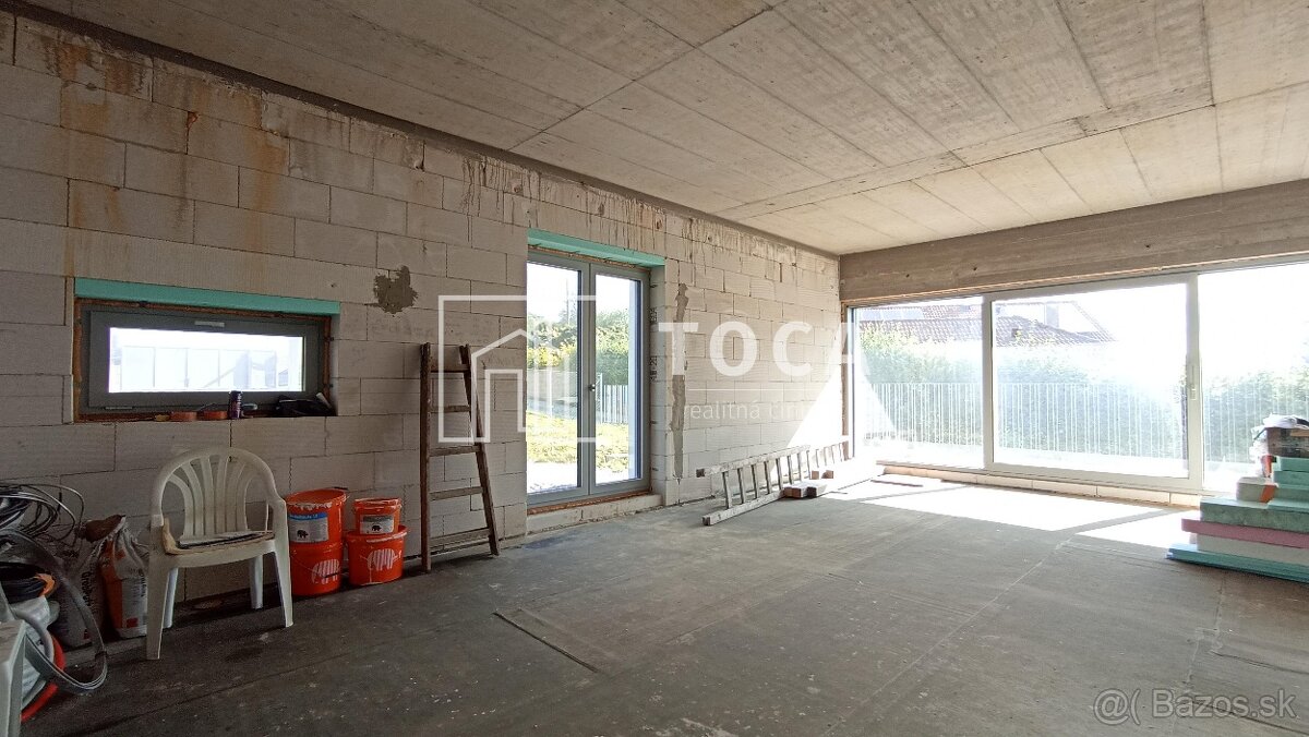TOCA real - predaj - štýlový dvojpodlažný RD v obci Hôrky - 16