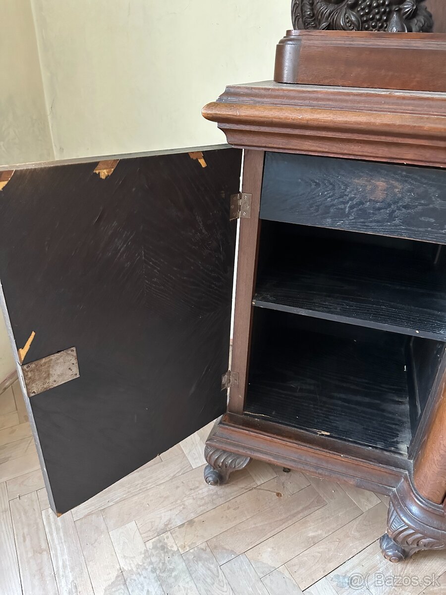 Starozitná komoda príborník - 16