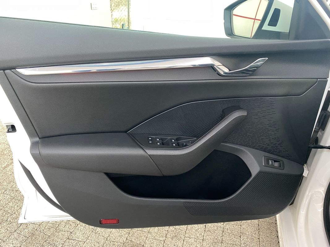 Škoda Octavia Combi 2.0 TDI DSG Style 110 kW - 16