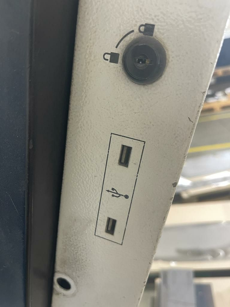 Predám CNC ohraňovací lis TRUMPF V 85S - 16