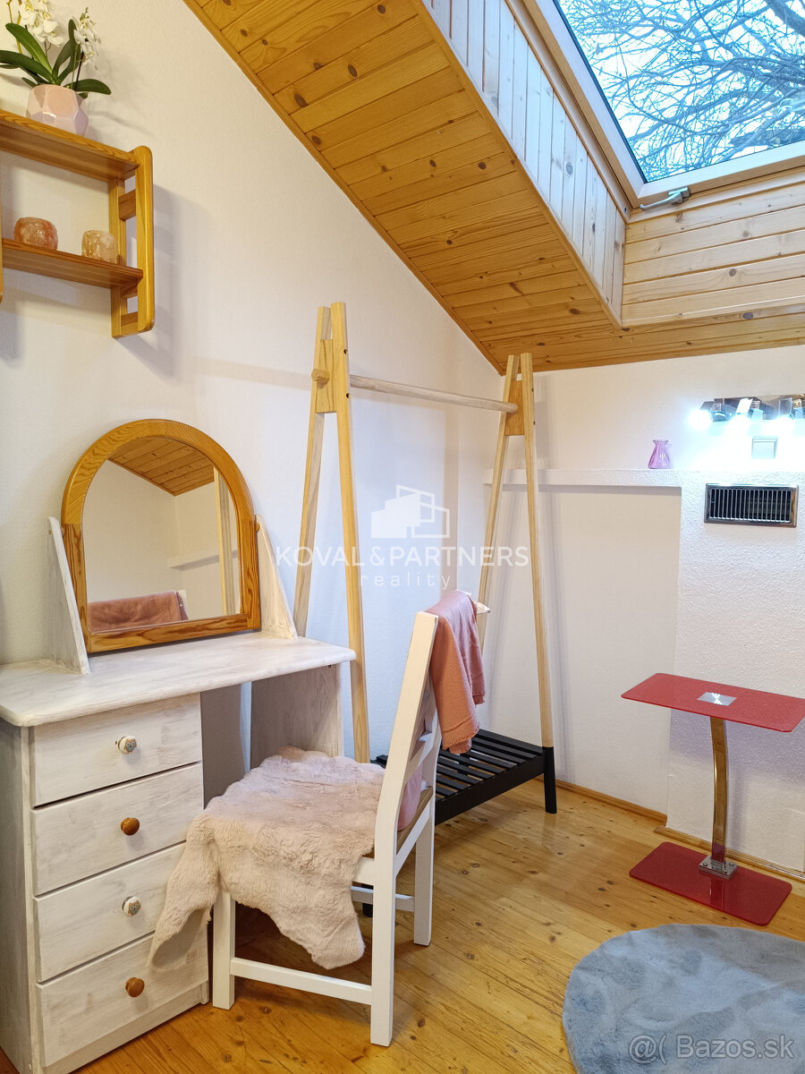 Dva rodinné domy - Cabaj-Čápor - Nitra - 16