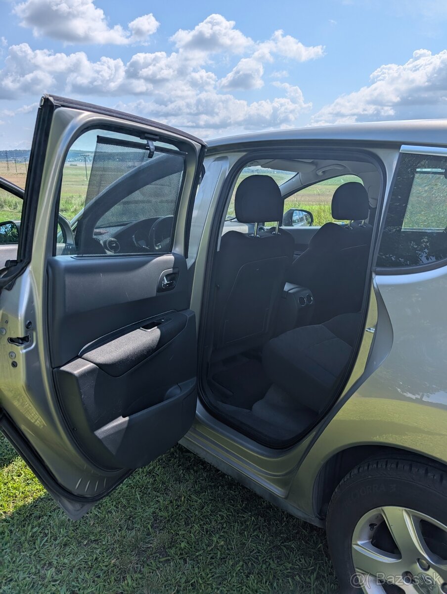 Peugeot 3008 1,6 HDi - 16