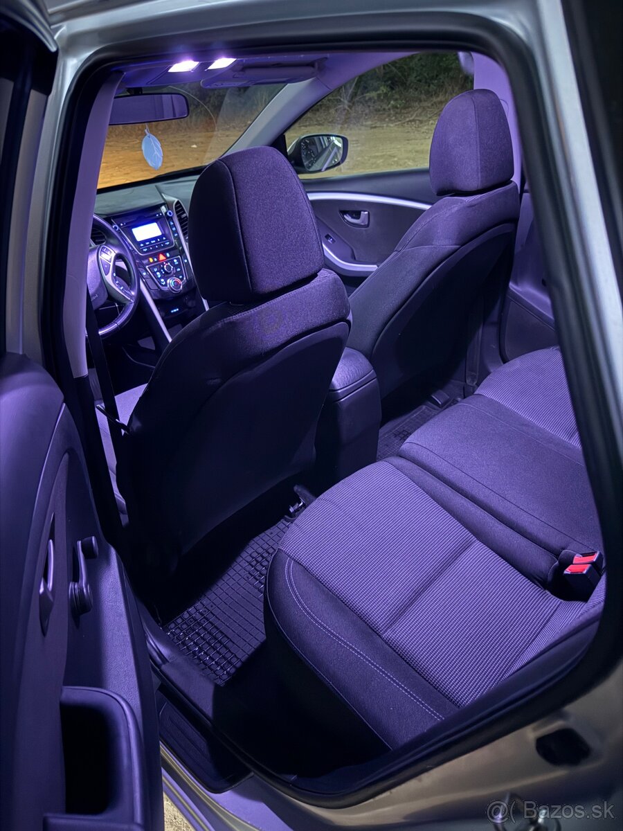 Hyundai i30 CW 1.6 CRDi 81kw, FACELIFT V TOP STAVE❗️ - 16