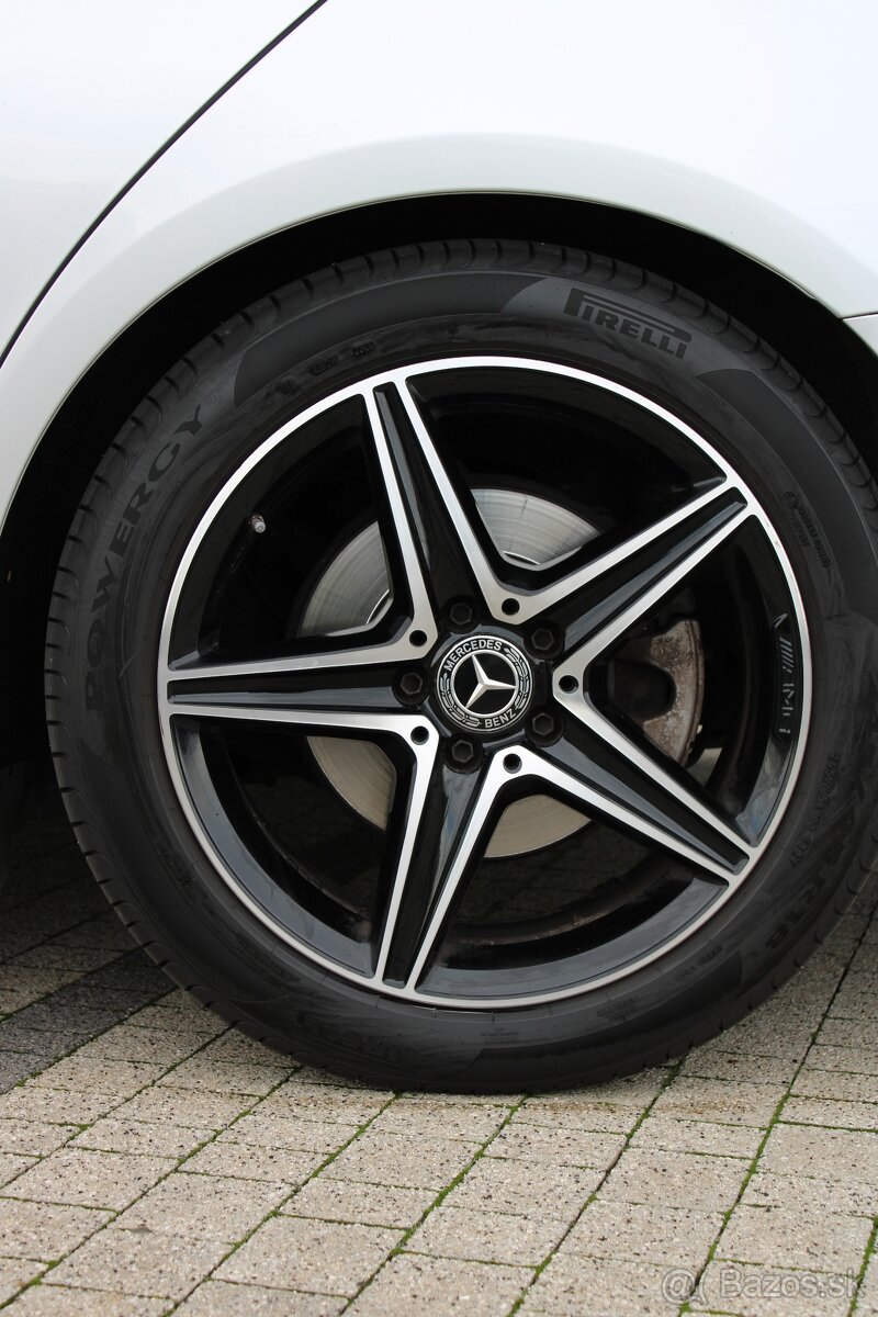 Mercedes-Benz E - 16