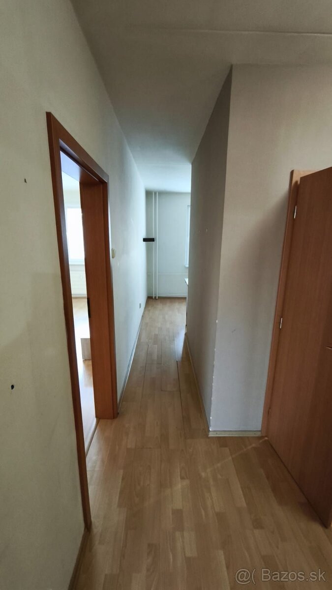 3 izbový byt Zvolen Zlatý Potok + garáž - 16