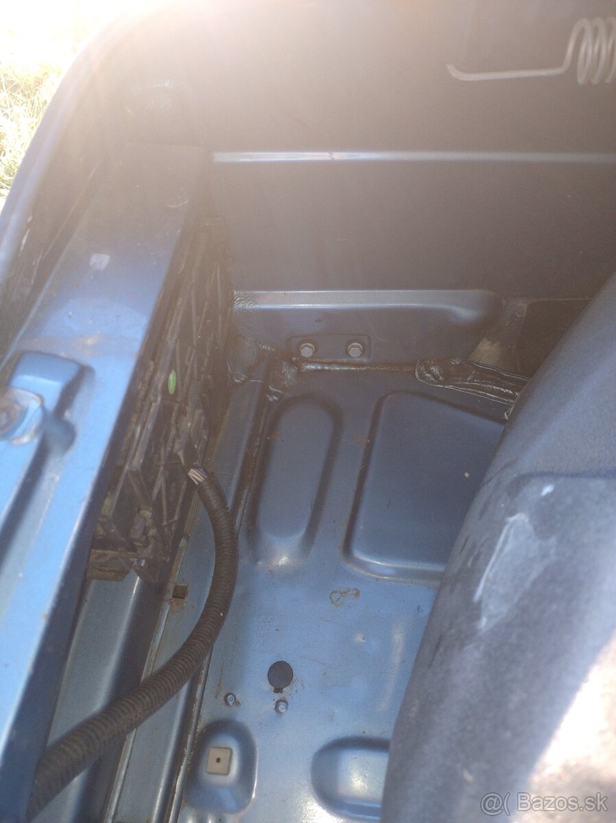 Predám Renault 9 - 16