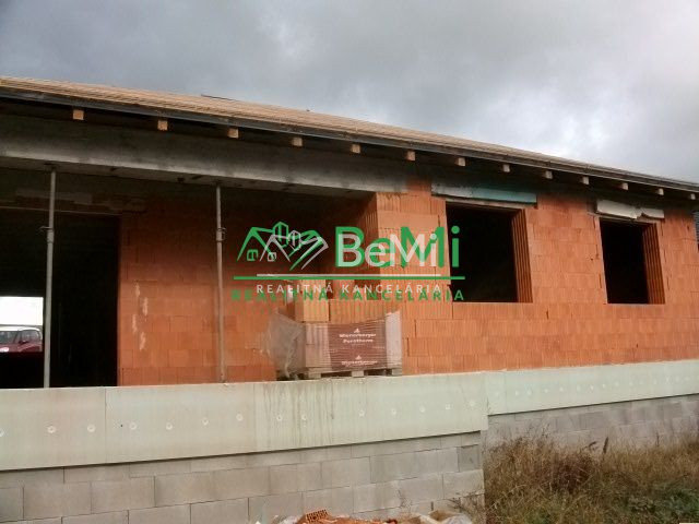 POSLEDNÝ 5 izbový rodinný dom PRI LESE: Novostavba Malý Lapá - 16