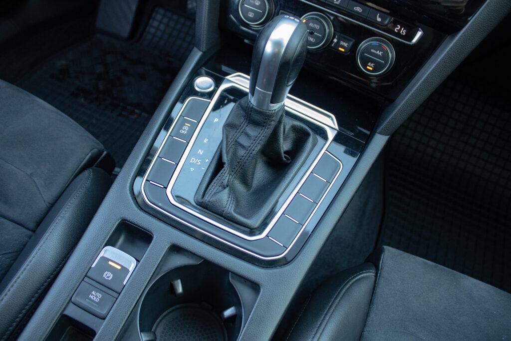 Volkswagen Passat Variant 2.0 TDI DSG VW - 16