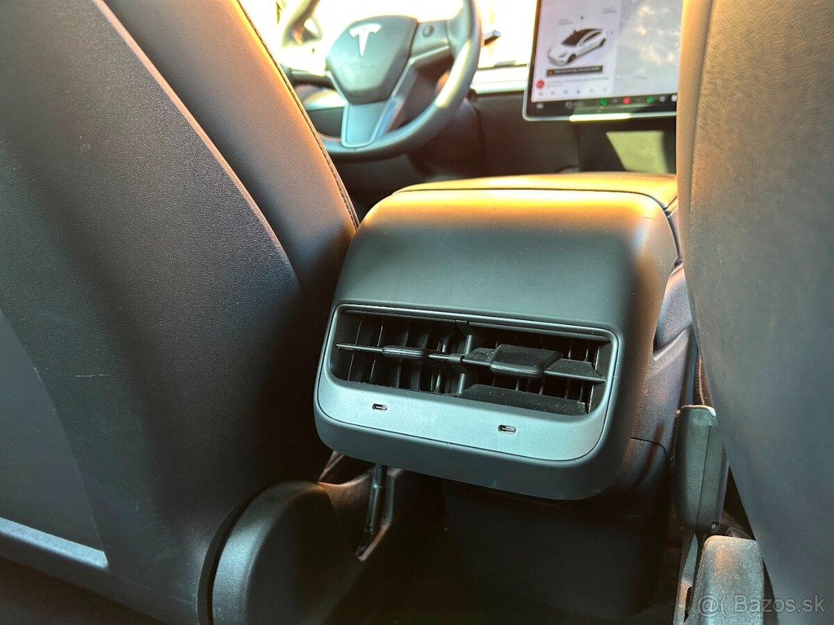 Tesla model 3 výkon 239 kW batéria 60kW - 16