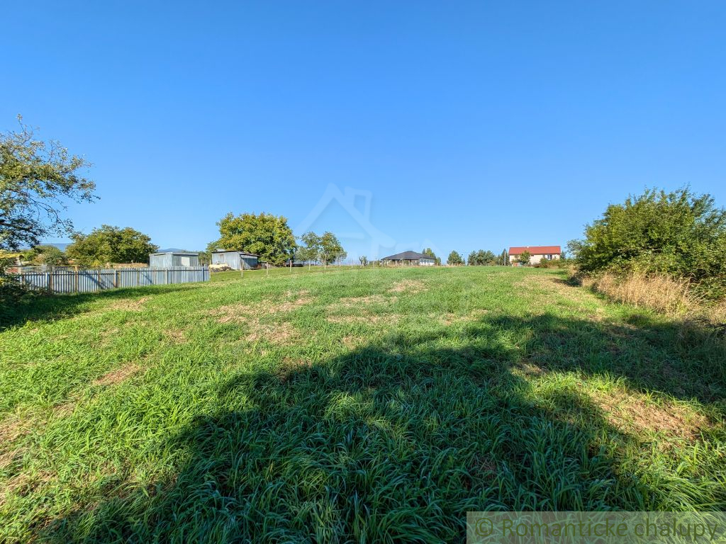 Mimoriadne veľký 55-árový pozemok so starším domom pri Vra - 16