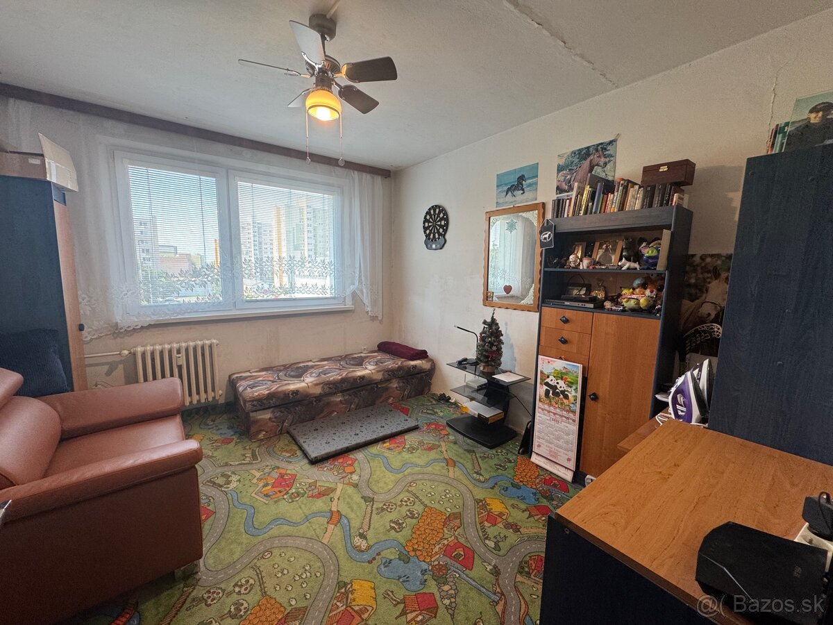 4-IZB BYT V BRATISLAVE plná vybavenosť - 16